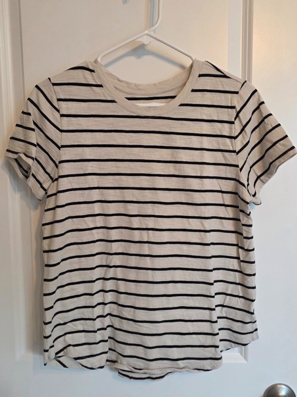 Old Navy Cream/Gray with Black Stripe T-Shirt - Size Medium